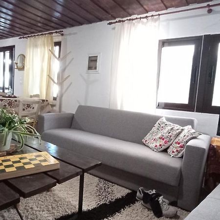 Villatzer - Traditional House With Fireplace And Garden Tzermiádon Exteriör bild