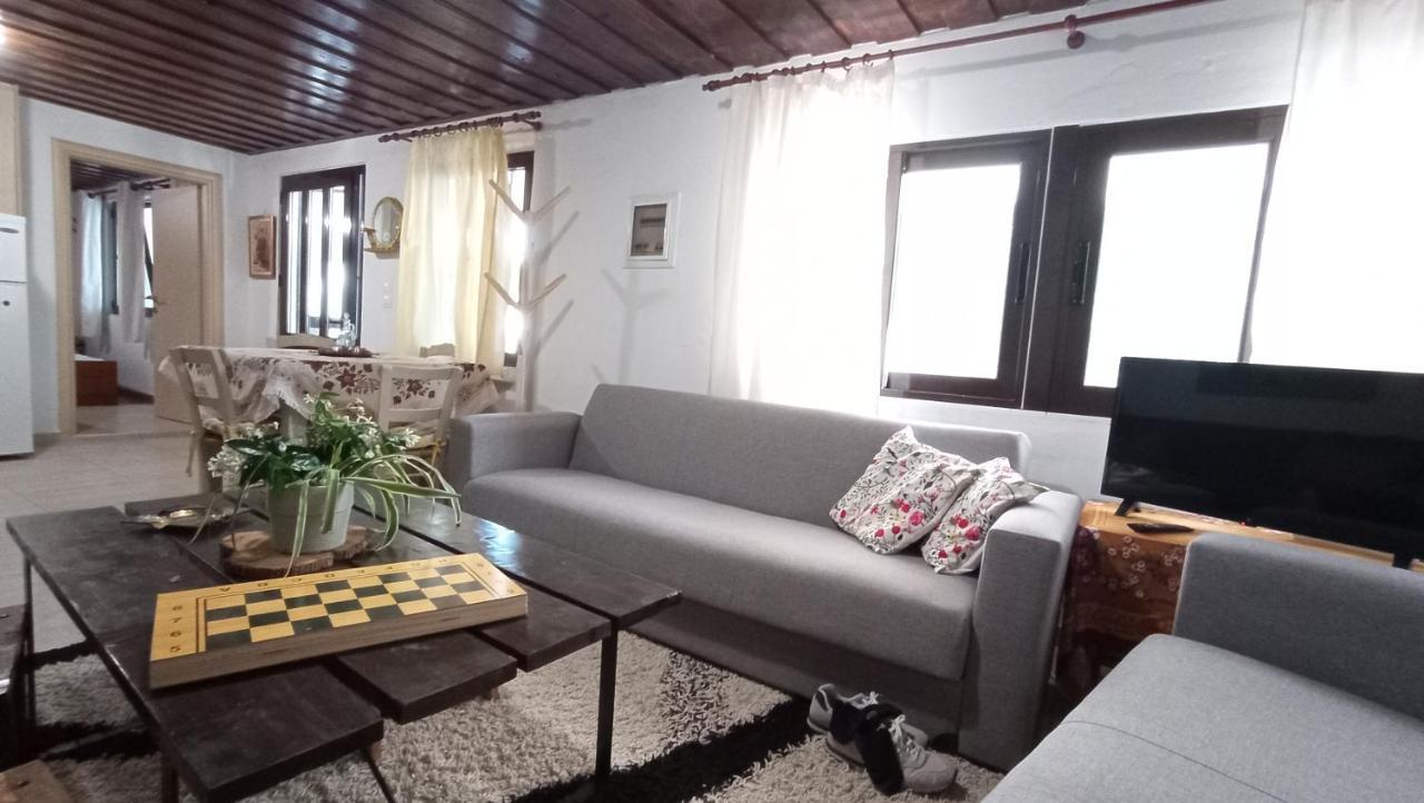 Villatzer - Traditional House With Fireplace And Garden Tzermiádon Exteriör bild