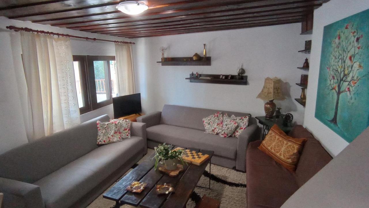 Villatzer - Traditional House With Fireplace And Garden Tzermiádon Exteriör bild